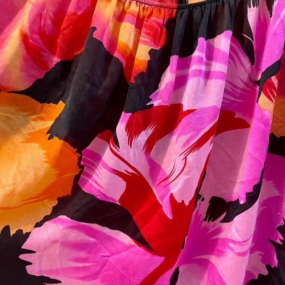 ✨✨✨GLAM Colorful puff sleeve print top - Picture 3 of 3